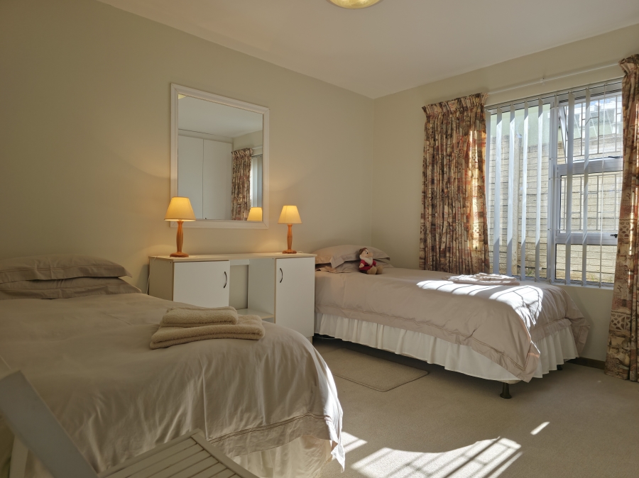 7 Bedroom Property for Sale in Wavecrest Eastern Cape